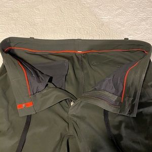 Men’s lululemon 34 in city limits pant